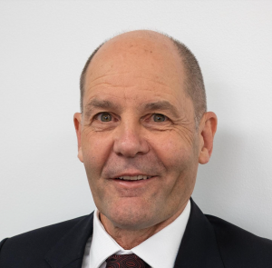 Dr. Simon Irvine